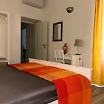 Apartment Am's *